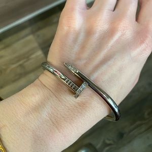 🔩unisex Nail micro paved bracelet🤩